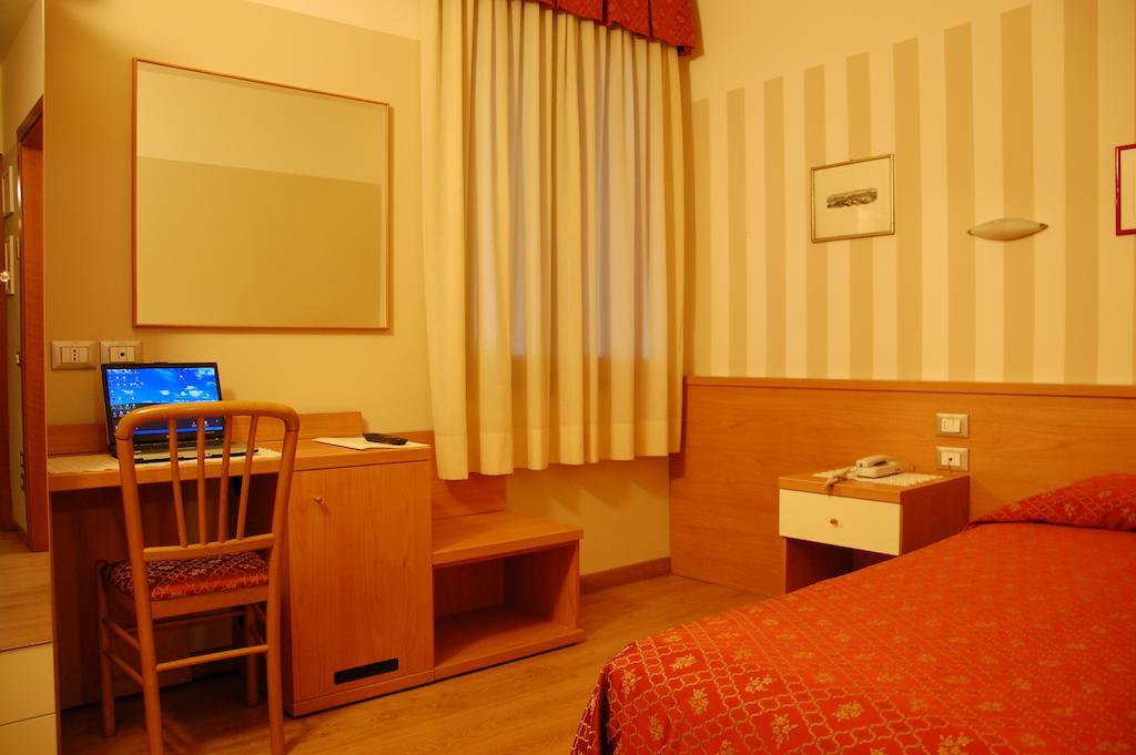 Hotel Belie San Martino di Lupari Bilik gambar